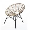 silla circular de exterior hecha de rattán